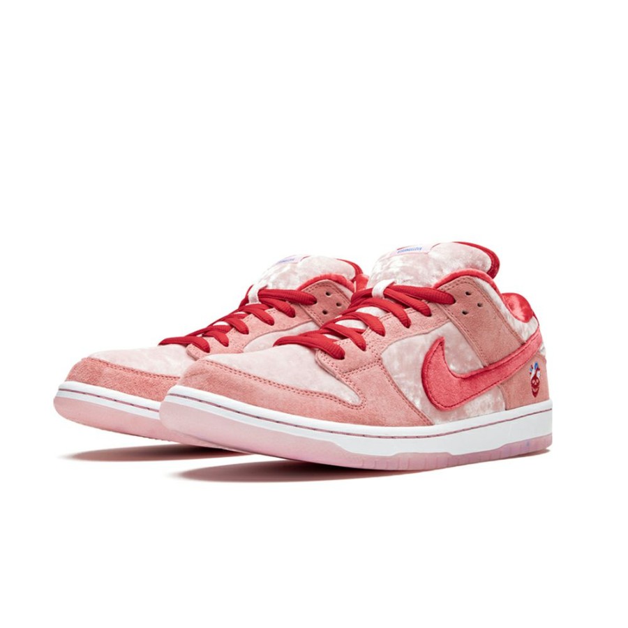 Sneakers * | Clearance Nike Sb Dunk Low Strangelove Skateboards (Regular Box)